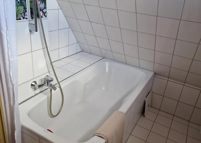 Crown شقة لينفلدن اشتردين